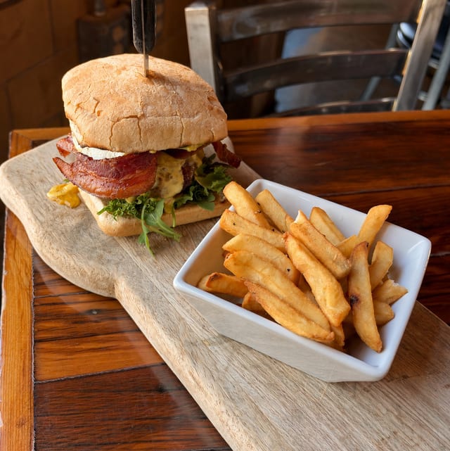 Ultimate Brunch Burger.